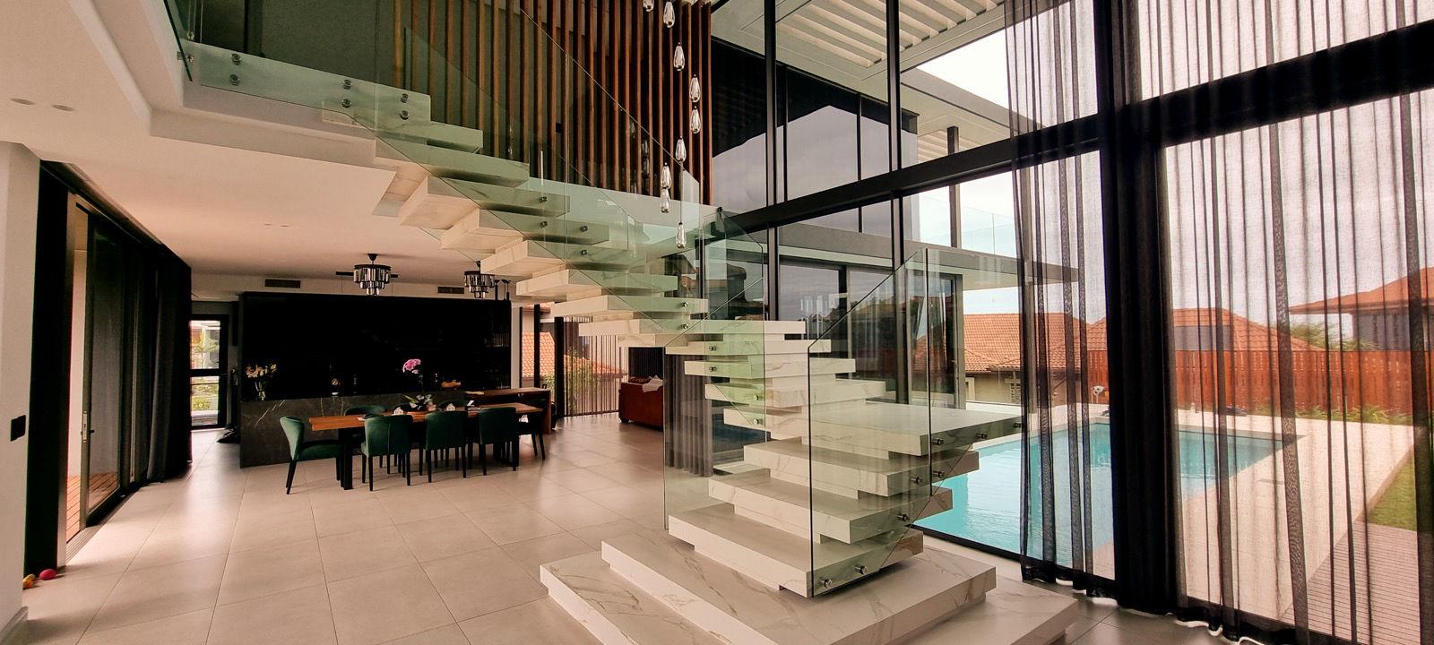 Frameless detail